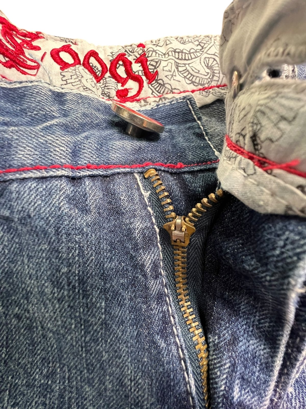 Coogi Straight | W30 - ZAZA resell