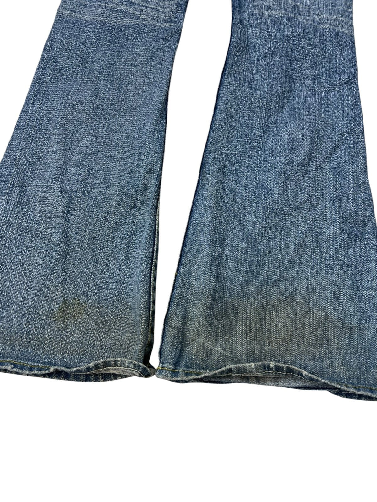 True Religion Low Rise Flare | 29 (M) - ZAZA resell