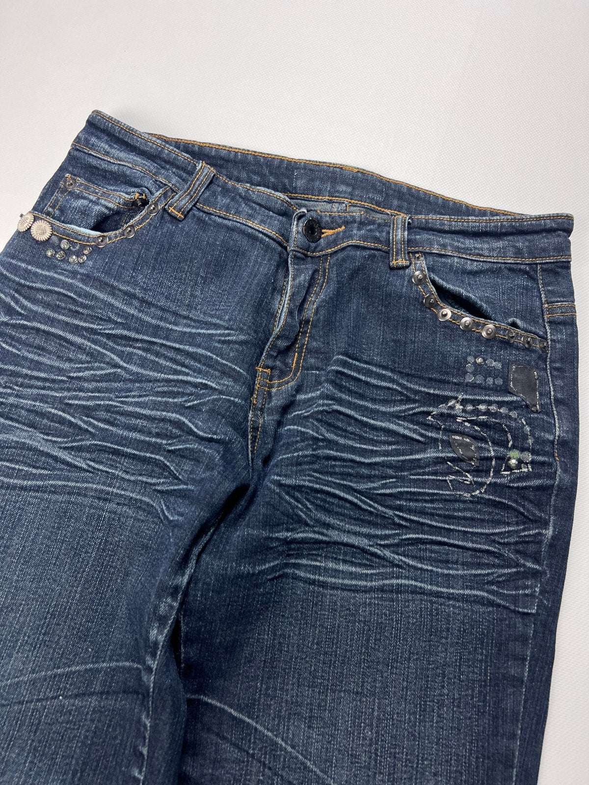 Y2K Straight | M - ZAZA resell