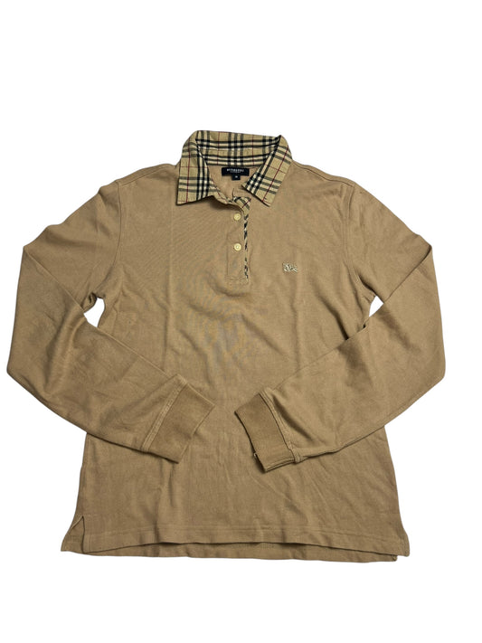 Burberry Longsleeve in Größe M von ZAZA resell, beige mit kariertem Kragen, kleines Brustlogo, Zustand 9/10, abgebildet auf weißem Hintergrund.