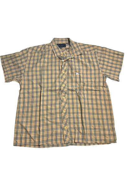Ein Burberry Hemd | L von ZAZA resell, kurzärmelig und geknöpft in beige, blau und orange kariert mit Kragen und linker Vordertasche, Zustand 9/10. Maße in Zentimetern auf Anfrage erhältlich.