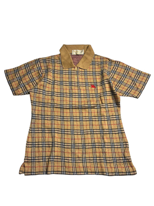 Burberry Polo Shirt | S von ZAZA wiederverkaufen. Kurzärmeliges kariertes Polohemd mit beigem Kragen, hellbraun/blau/schwarz/rotem Karomuster, kleines rotes Logo auf der linken Brust. Größe L, Zustand 9/10.