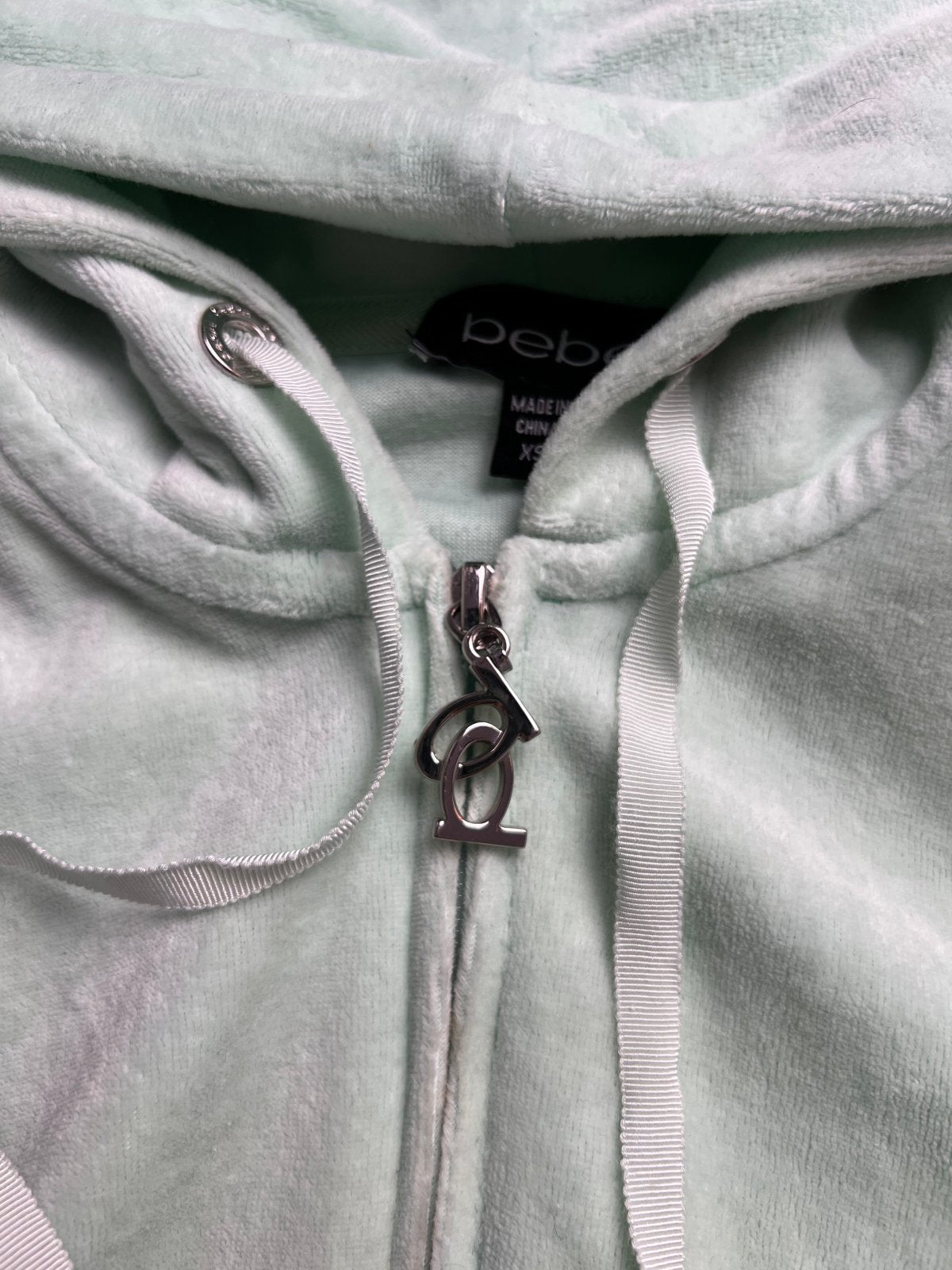 Bebe Zip Hoodie | XS - ZAZA resell