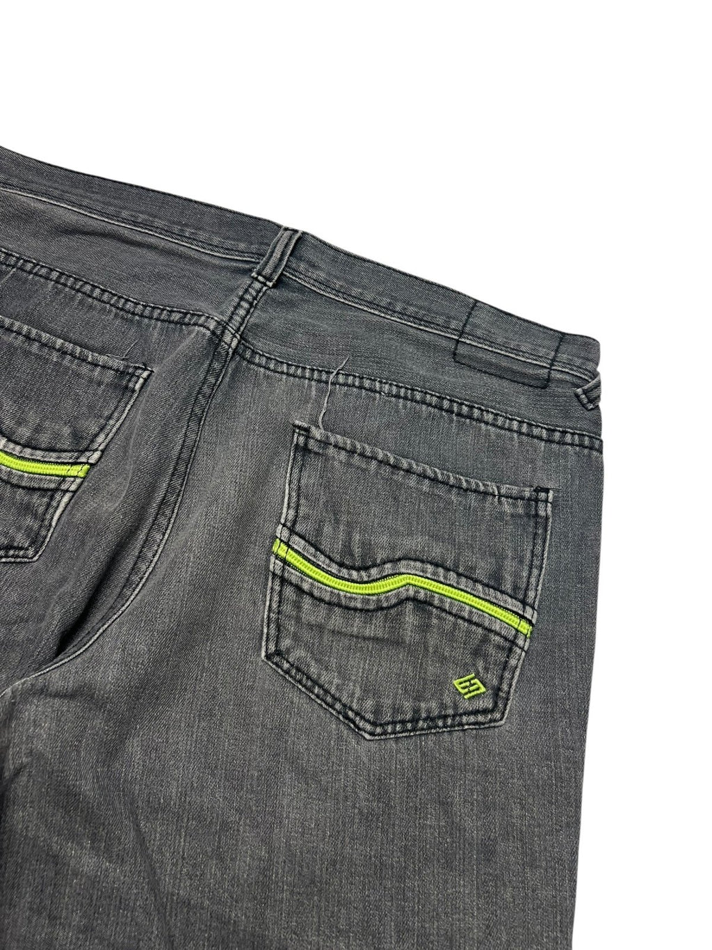 Enyce Jorts | 40 (XXL) - ZAZA resell