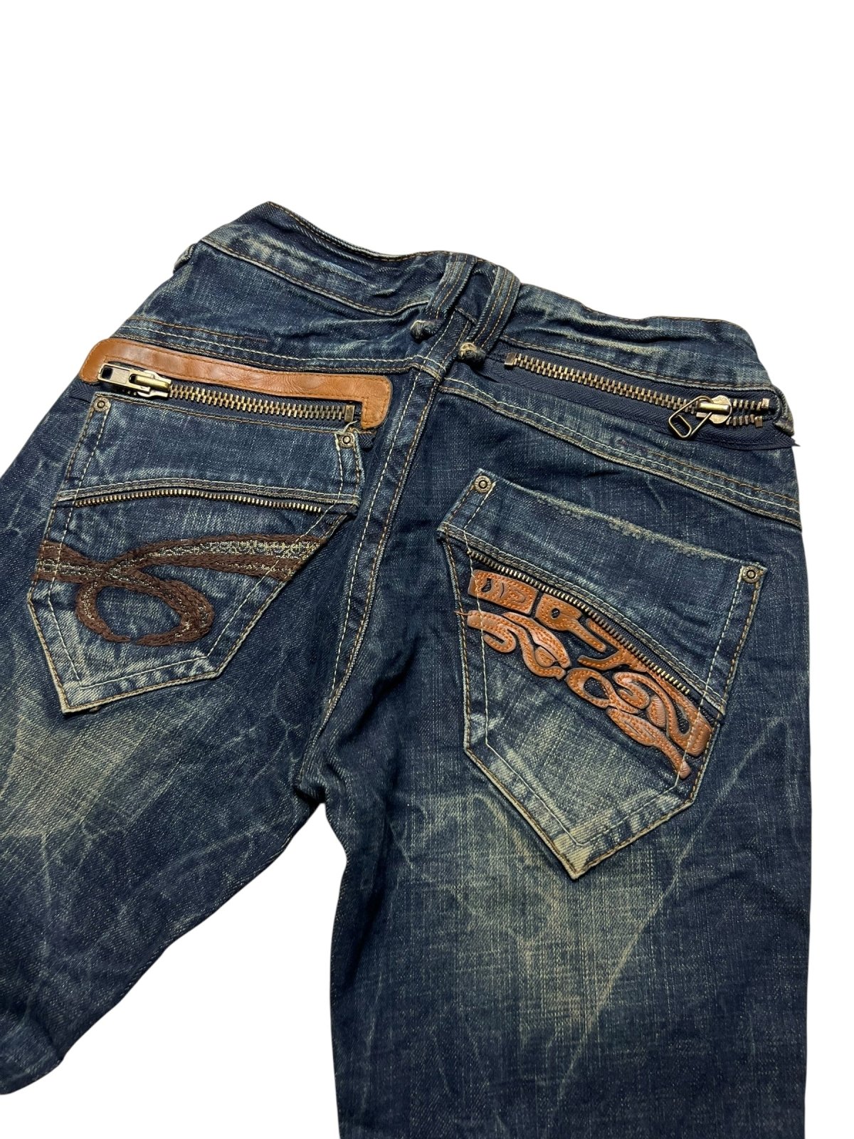 Red Pepper Mid Rise Straight | XS - ZAZA resell